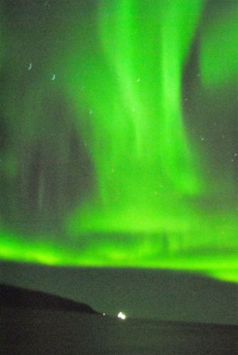 Immer intensiver wird das Nordlicht.