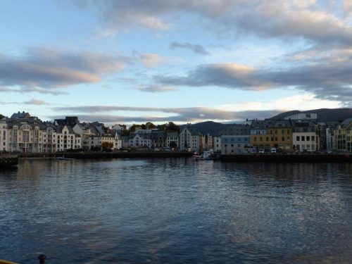 Der Hafen von Alesund.